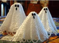 Free Standing Lace Ghost - Click Image to Close